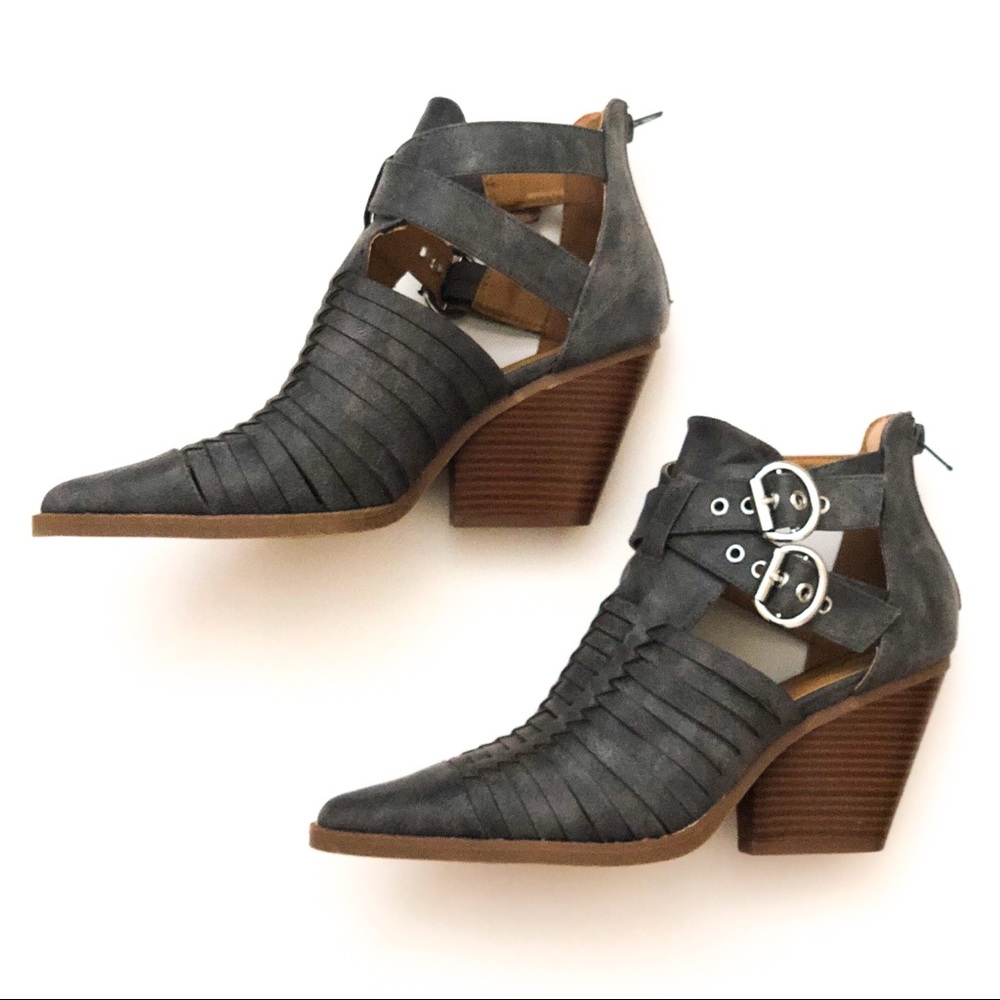 🎉HP🎉 NWT Vegan Suede Ankle Booties - Picture 6 of 8